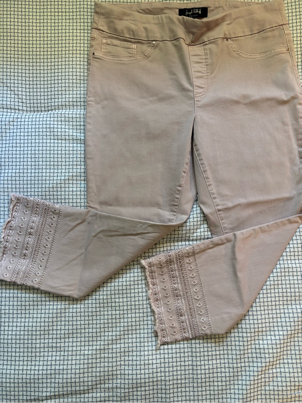 Joseph Ribkoff Light Mauve Capris Jeans with Bling Cuffs 💎💎!!